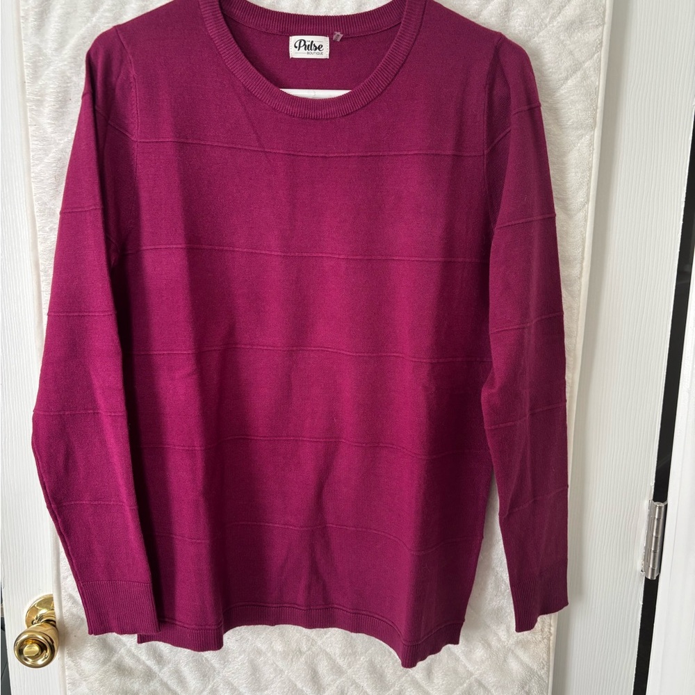 Chic Magenta Knit Top